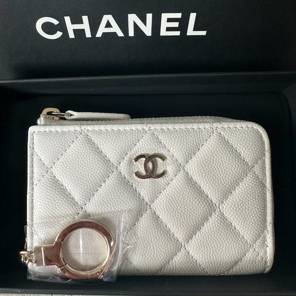 (New) Chanel 22k White O Ring Case / Card Case / Zipped Card Case - Picture 2 of 4